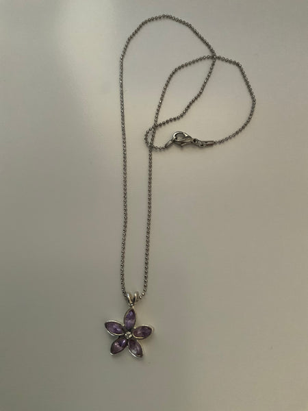 Short Chain  Necklace with Purple Stone Flower Pendant Silver Plate