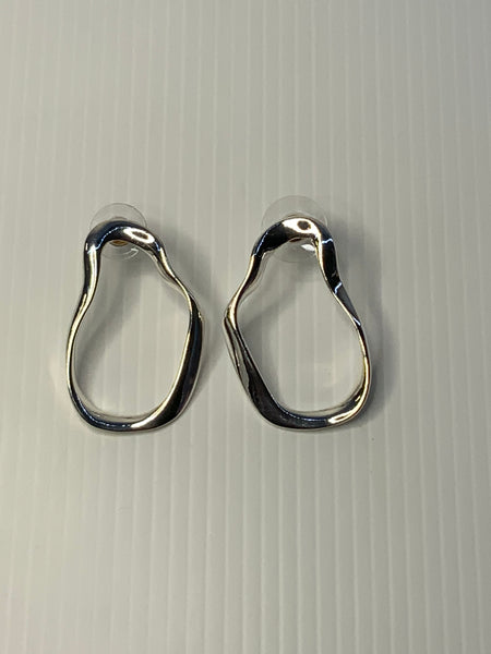 Wave Look Oval Shiny Silver Plate Pierced Earrings