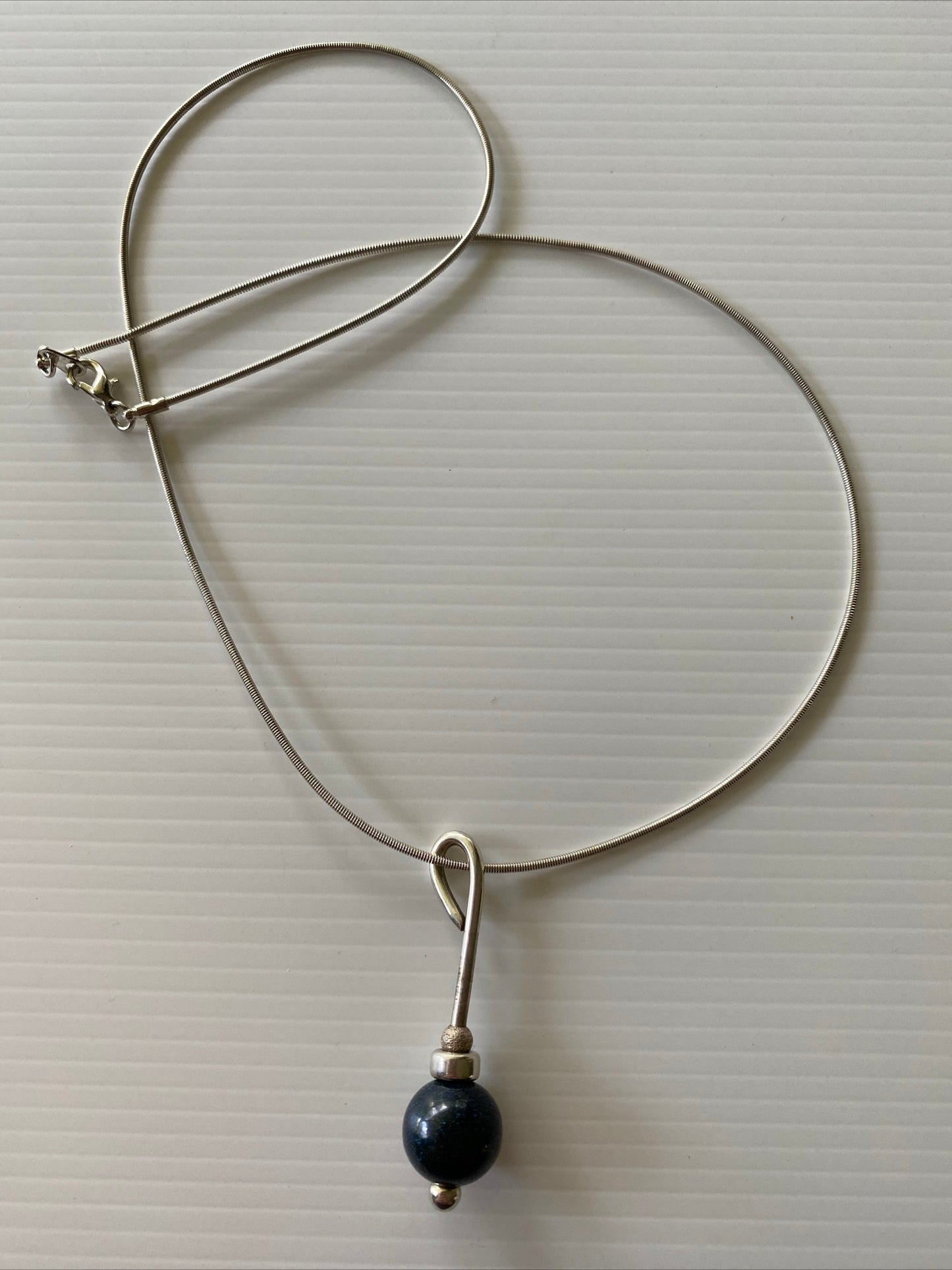 Blue Glass Pearl Round Drop Pendant Necklace Stretch  Silver Wire chain