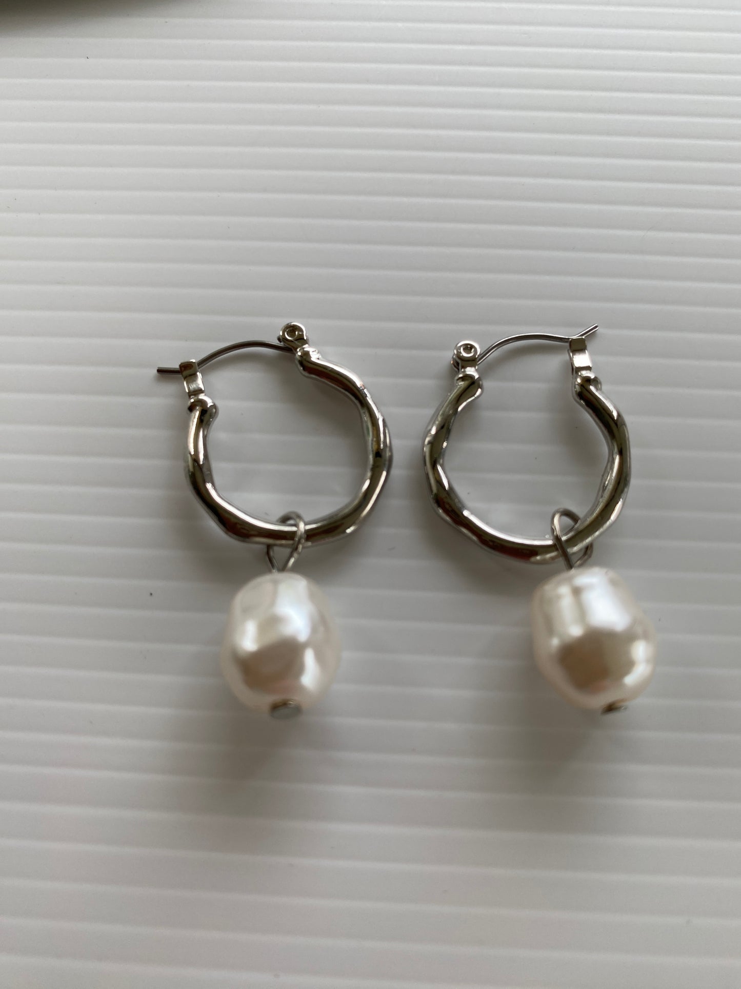 Small Hoop Earrings Silver Plate Smooth Finish with Round Potatoe shape Pearl Drop Lever