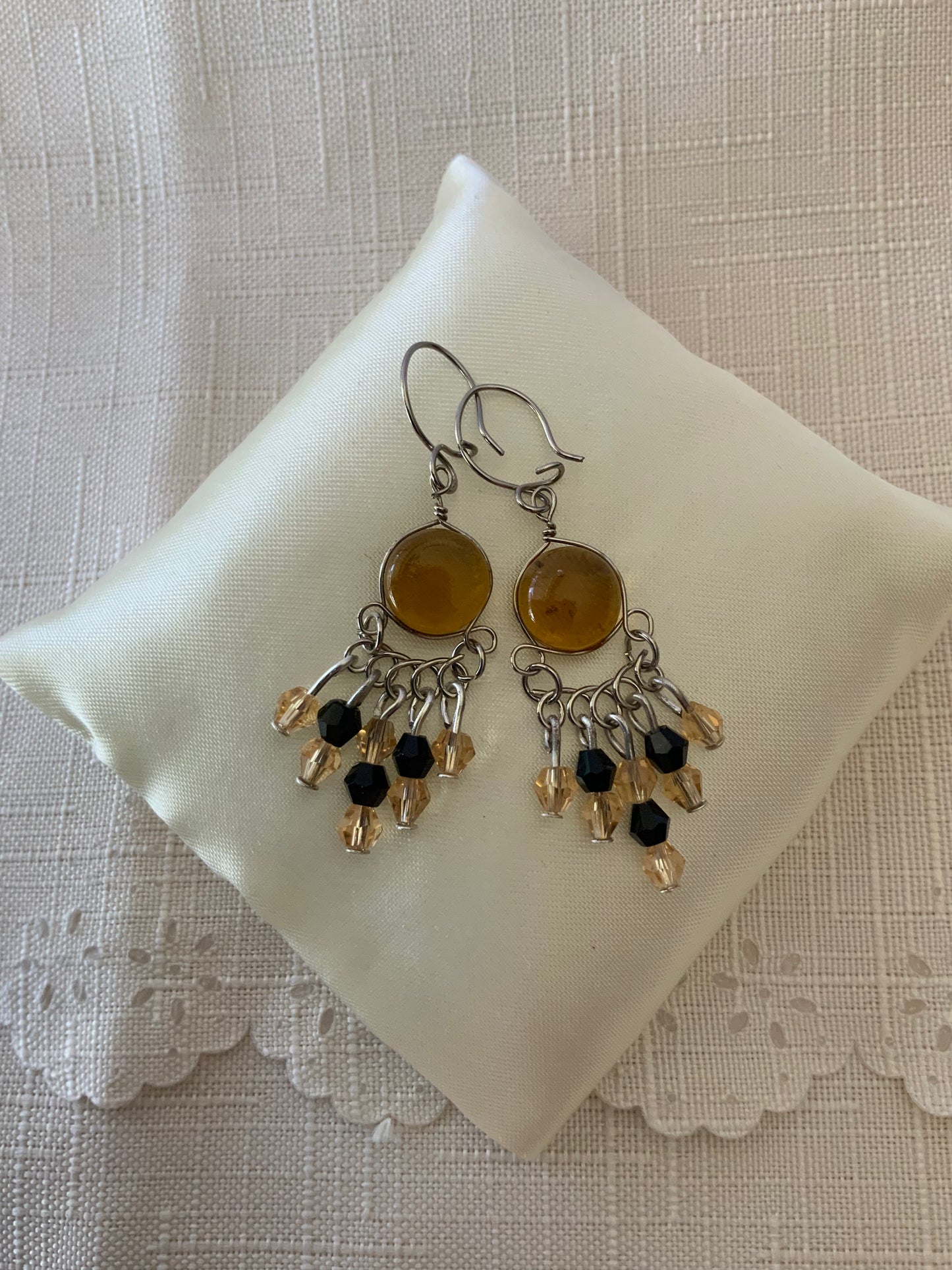 Dangle Amber & Silvertone  lightweight  Chandelier style Earrings Drop Pierced